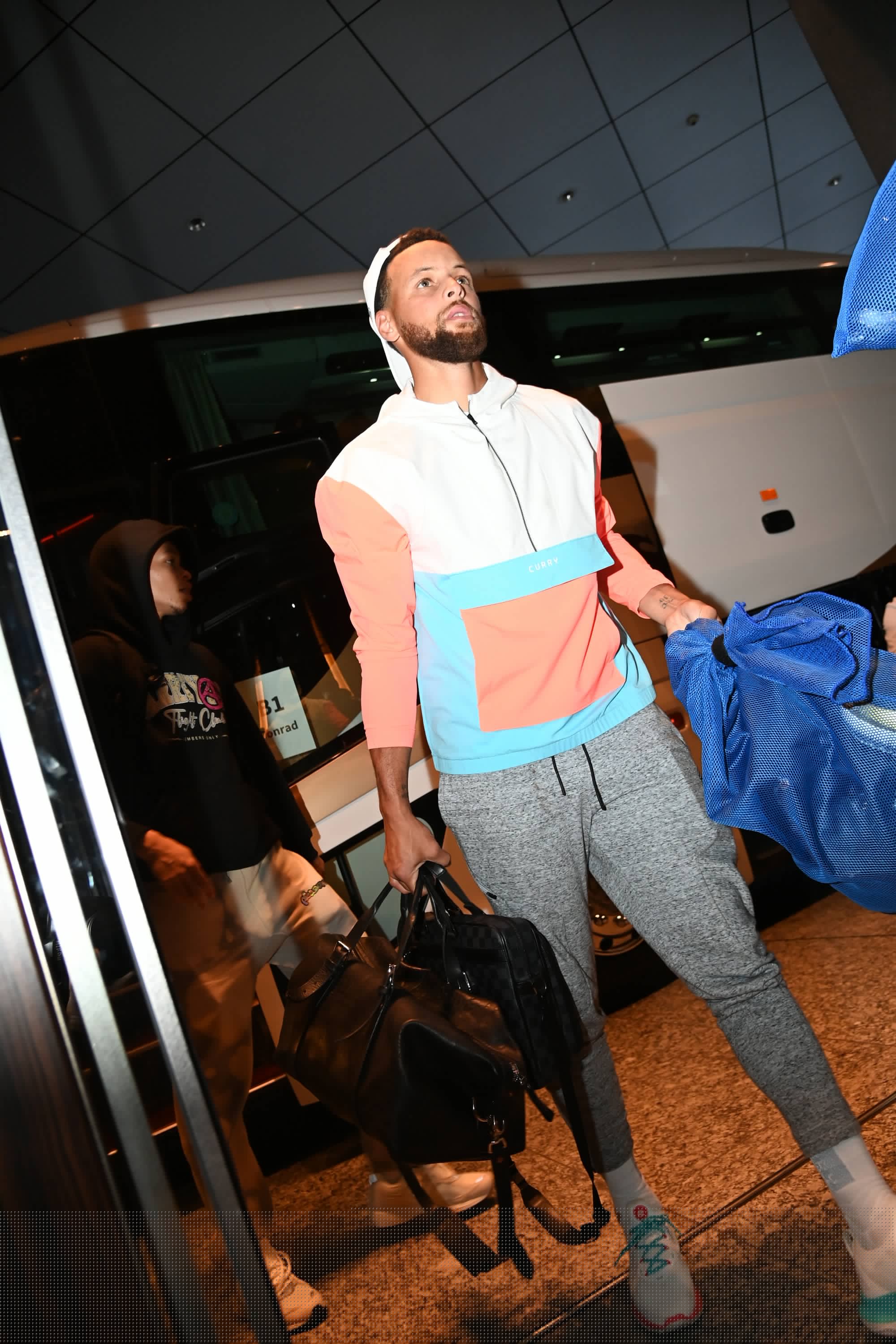 10个伤6个！皇马后防伤病满营愁煞人 3天后踢曼城会被打成筛子（皇马后防线告急：10人中6人伤停，三天后迎战曼城前景堪忧）