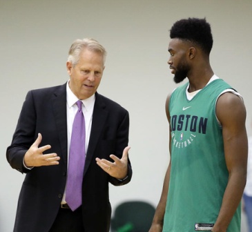 国王vs掘金前瞻：拉文因伤缺阵，掘金欲在客场冲击四连胜（国王对阵掘金前瞻：拉文伤停，掘金客场剑指四连胜）