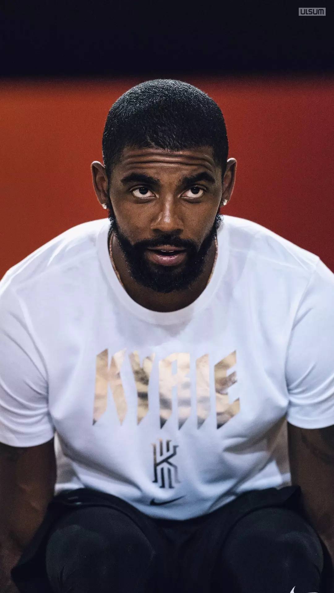 4场比赛收获10分！官方：马雷斯卡当选英超11月最佳教练（英超11月最佳教练出炉：马雷斯卡当选，4战豪取10分）