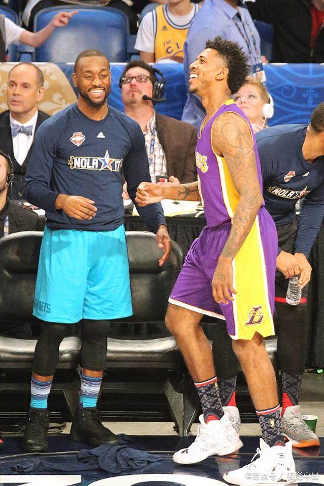 干净又卫生！贝克汉姆晒印度行学习制作美食视频（贝克汉姆印度之行分享亲学美食视频，制作过程洁净讲究）